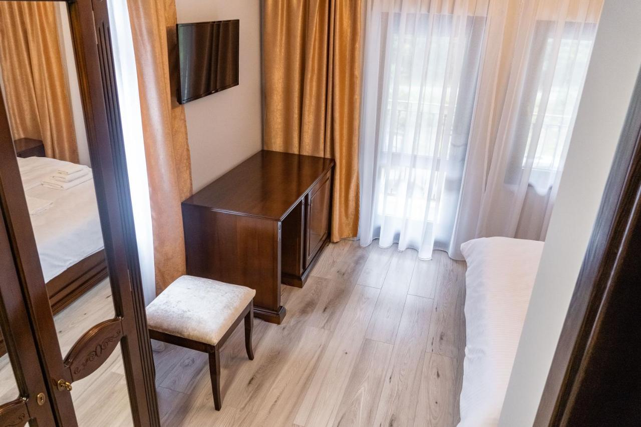 Hotel Perla Dacilor à Gradistea de Munte Extérieur photo