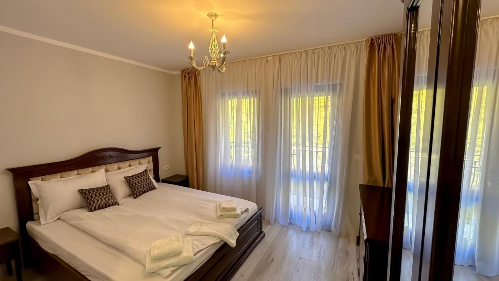 Hotel Perla Dacilor à Gradistea de Munte Extérieur photo